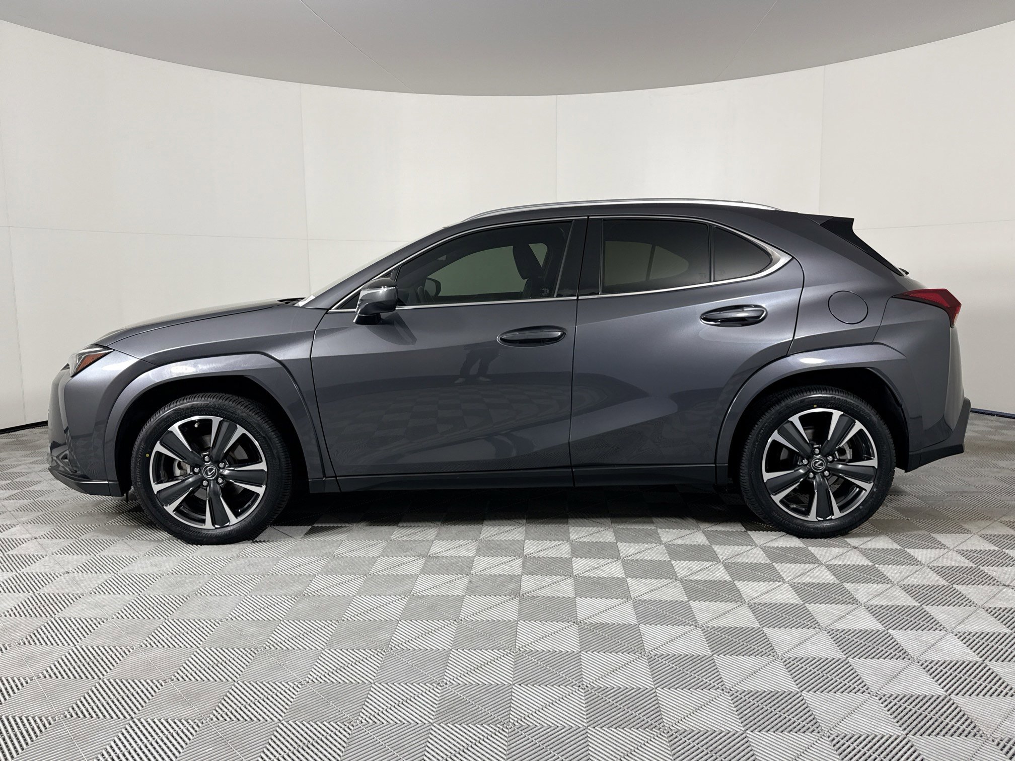 lexus ux hybrid 2023 JTHP9JBH5P2067669 image lexus ux hybrid 2023 JTHP9JBH5P2067669 image